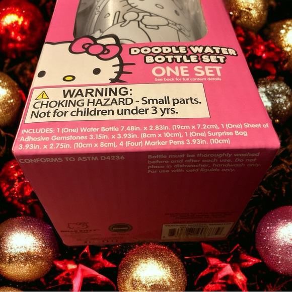 🎄Hello Kitty Doodle & Decorate Surprise Gift Bag Inside Water Bottle! - Picture 11 of 12